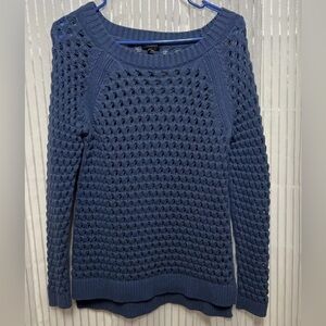 “Talbots” Sweater SZ: (M) Blue Long Sleeves